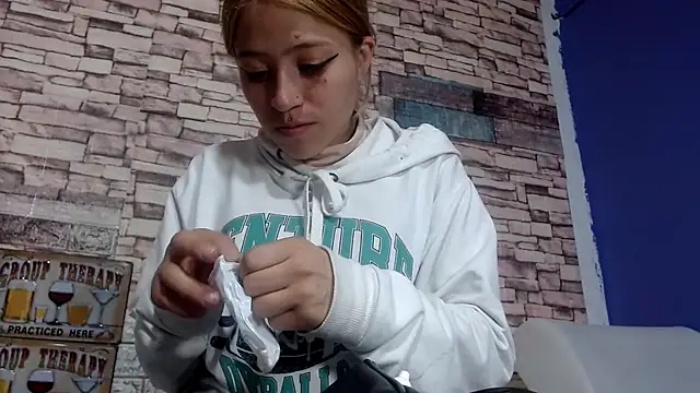 melodyanal online show from November 2025 07:46:02 PM