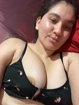 lunasexyhot18 online show from September 2025 03:24:01 PM