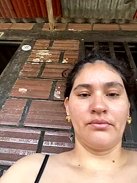 lunasexyhot18 online show from October 2025 04:26:01 PM