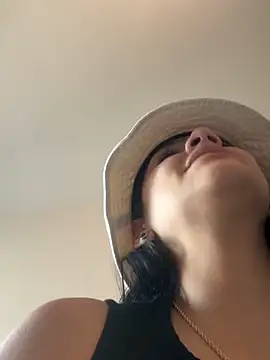 Mia fire666 online show from December 2025 11:11:01 PM