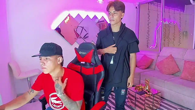 Snapshot of Houseofwarrios chatting on November 2025 04:06:02 AM Houseofwarrios online show from November 2025 04:06:02 AM