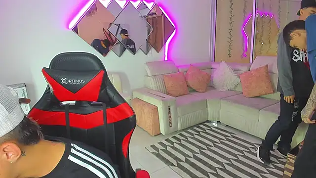 Snapshot of Houseofwarrios chatting on November 2025 05:29:01 AM Houseofwarrios online show from November 2025 05:29:01 AM