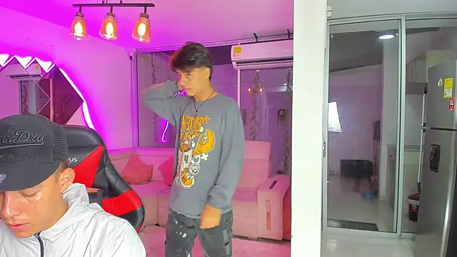 Snapshot of Houseofwarrios chatting on November 2025 05:18:01 AM Houseofwarrios online show from November 2025 05:18:01 AM