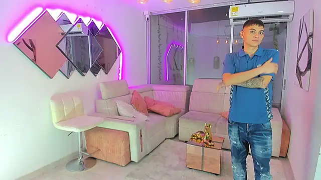 Snapshot of Houseofwarrios chatting on November 2025 05:19:02 AM Houseofwarrios online show from November 2025 05:19:02 AM