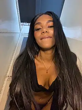 Savannahfisher online show from April 2026 11:43:02 PM