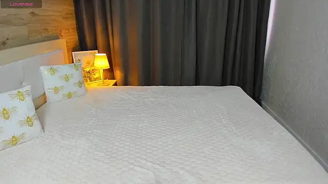 Snapshot of Alisa_Glamour chatting on October 2025 12:34:02 PM Alisa Glamour online show from October 2025 12:34:02 PM