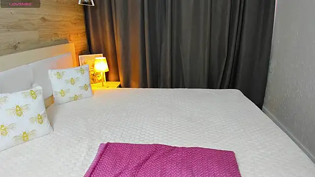 Snapshot of Alisa_Glamour chatting on October 2025 12:47:01 PM Alisa Glamour online show from October 2025 12:47:01 PM