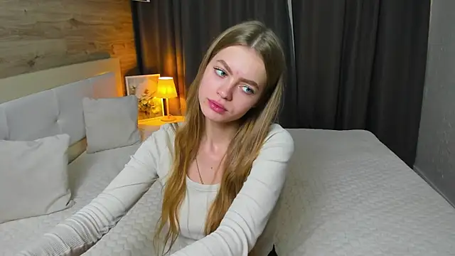 Snapshot of Alisa_Glamour chatting on October 2025 01:55:01 PM Alisa Glamour online show from October 2025 01:55:01 PM