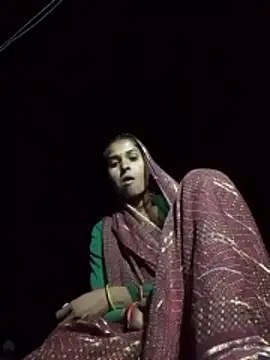 Snapshot of Hot_reshmaji chatting on May 2026 04:04:01 PM Hot reshmaji online show from May 2026 04:04:01 PM