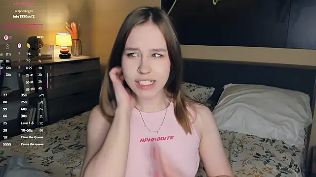 Snapshot of MaliaBourraine chatting on November 2025 07:09:01 AM MaliaBourraine online show from November 2025 07:09:01 AM