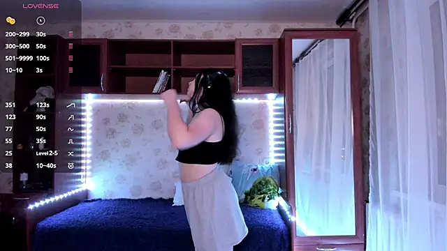 Snapshot of MandaDestiche chatting on November 2025 05:26:01 PM MandaDestiche online show from November 2025 05:26:01 PM