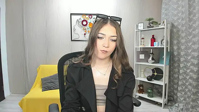 EllaClarke online show from May 2026 10:42:02 AM