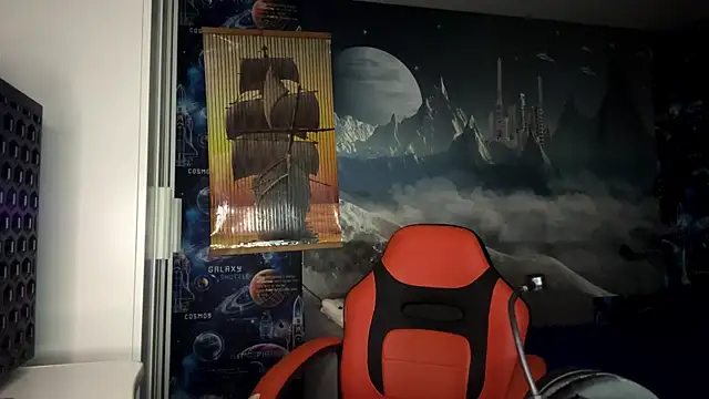 Elira Breeze online show from November 2025 12:26:01 PM