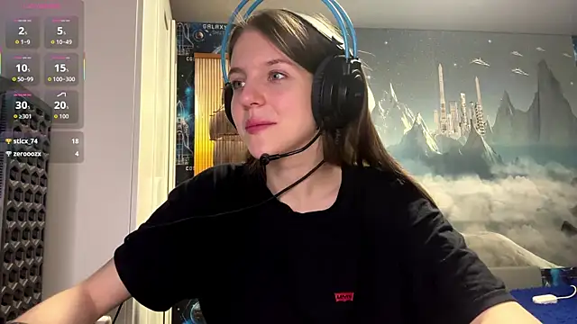 Snapshot of Elira_Breeze chatting on March 2026 01:05:02 PM Elira Breeze online show from March 2026 01:05:02 PM