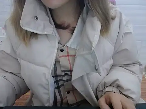 Snapshot of Hannie_26 chatting on November 2025 01:23:01 PM Hannie 26 online show from November 2025 01:23:01 PM