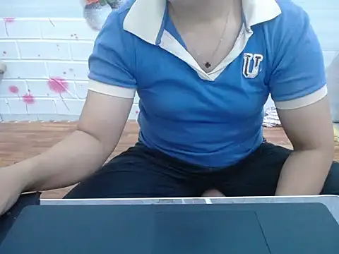 Snapshot of Hannie_26 chatting on November 2025 01:01:02 PM Hannie 26 online show from November 2025 01:01:02 PM