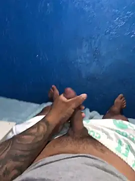 Alangostoso092 online show from November 2025 06:21:01 PM