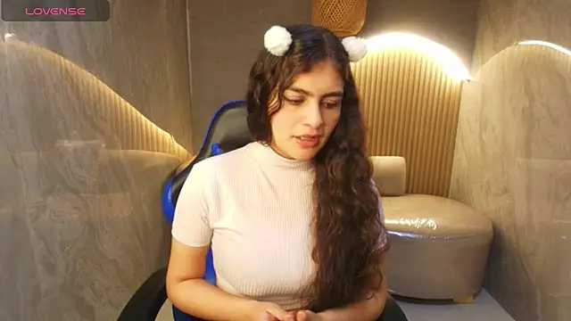 dany r  online show from October 2025 01:19:01 PM