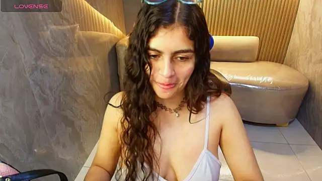 dany r  online show from October 2025 01:00:02 PM