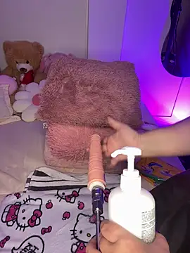 Mericute  online show from October 2025 02:37:02 AM