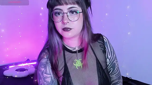 Snapshot of Hallucigenia_ chatting on March 2026 08:45:02 PM Hallucigenia online show from March 2026 08:45:02 PM