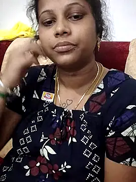 sweetqueen143 online show from April 2026 08:40:02 AM