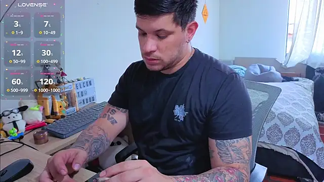 ryden 01 online show from December 2025 06:04:02 PM