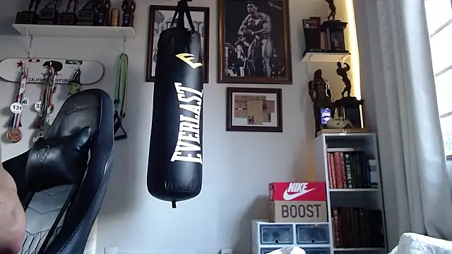 henryhadesflirt online show from November 2025 08:07:01 PM