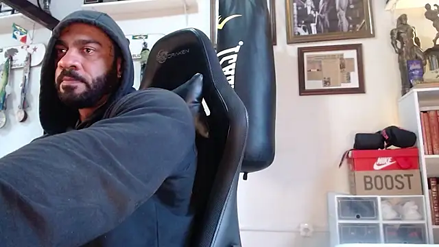 Snapshot of henryhadesflirt chatting on April 2026 10:31:01 AM henryhadesflirt online show from April 2026 10:31:01 AM