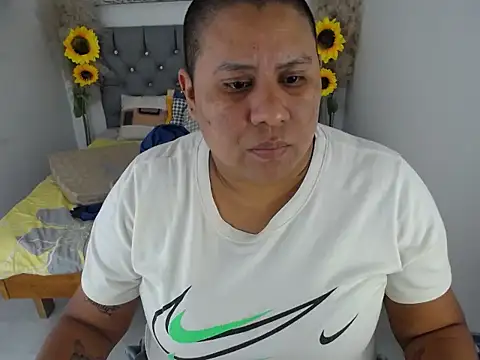 hotlesby valery online show from December 2025 07:53:01 PM