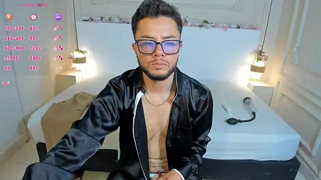 Snapshot of LandonRush5 chatting on September 2025 07:54:01 AM LandonRush5 online show from September 2025 07:54:01 AM