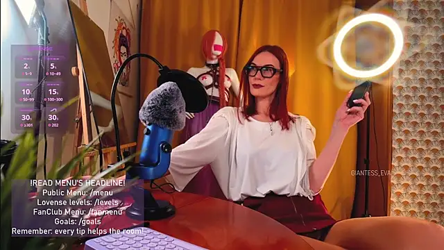 Snapshot of Giantess_Eva chatting on June 2026 10:18:02 PM Giantess Eva online show from June 2026 10:18:02 PM