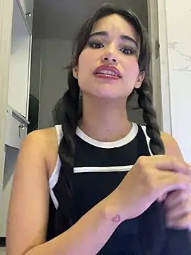 Snapshot of Rouse_Monroe chatting on April 2026 06:30:01 AM Rouse Monroe online show from April 2026 06:30:01 AM