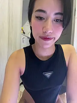 Snapshot of Rouse_Monroe chatting on April 2026 02:50:02 AM Rouse Monroe online show from April 2026 02:50:02 AM