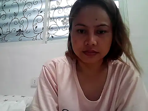 Snapshot of Amarrahlyn chatting on December 2025 11:00:02 PM Amarrahlyn online show from December 2025 11:00:02 PM