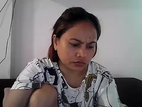 Snapshot of Amarrahlyn chatting on December 2025 11:46:02 PM Amarrahlyn online show from December 2025 11:46:02 PM