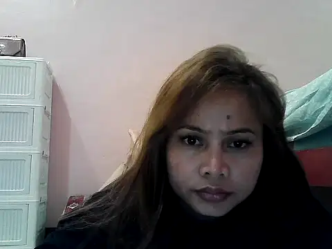 Snapshot of Amarrahlyn chatting on May 2026 12:49:01 AM Amarrahlyn online show from May 2026 12:49:01 AM