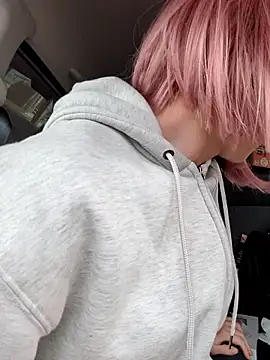 Snapshot of takusaki223 chatting on March 2026 01:10:02 AM takusaki223 online show from March 2026 01:10:02 AM