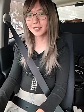 Snapshot of takusaki223 chatting on April 2026 12:41:01 AM takusaki223 online show from April 2026 12:41:01 AM