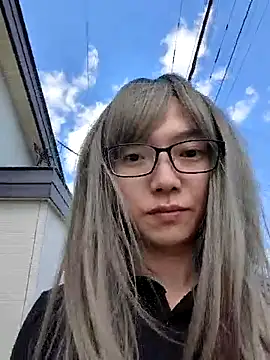 Snapshot of takusaki223 chatting on April 2026 03:17:01 AM takusaki223 online show from April 2026 03:17:01 AM