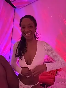 Snapshot of LoveDreaux chatting on March 2026 03:01:01 AM LoveDreaux online show from March 2026 03:01:01 AM