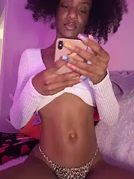 Snapshot of LoveDreaux chatting on April 2026 06:11:02 AM LoveDreaux online show from April 2026 06:11:02 AM