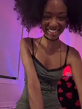 Snapshot of LoveDreaux chatting on April 2026 07:17:01 AM LoveDreaux online show from April 2026 07:17:01 AM