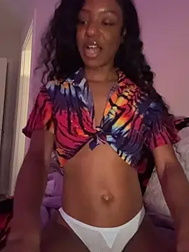 Snapshot of LoveDreaux chatting on April 2026 06:30:01 AM LoveDreaux online show from April 2026 06:30:01 AM