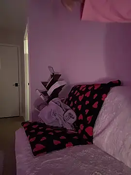 Snapshot of LoveDreaux chatting on April 2026 09:44:01 AM LoveDreaux online show from April 2026 09:44:01 AM