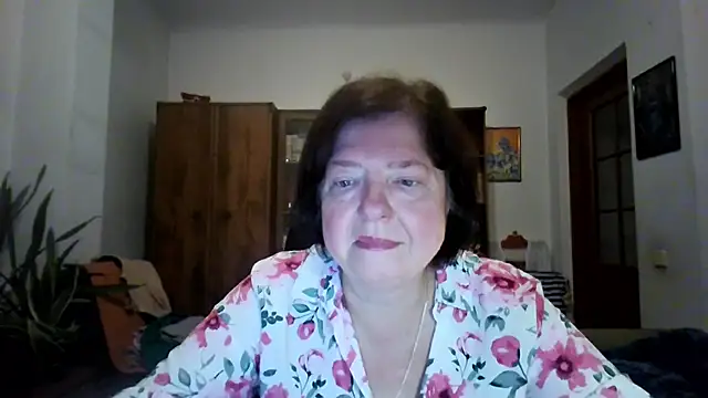 Violet Pulse online show from November 2025 02:39:02 PM