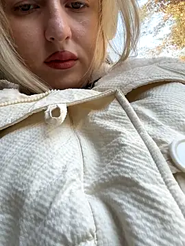 RonnieKiss online show from October 2025 02:42:02 AM