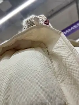 Snapshot of RonnieKiss chatting on April 2026 10:14:02 AM RonnieKiss online show from April 2026 10:14:02 AM