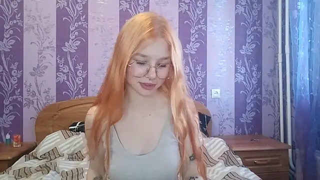 Snapshot of Lutangogansit chatting on September 2025 11:01:02 AM Lutangogansit online show from September 2025 11:01:02 AM