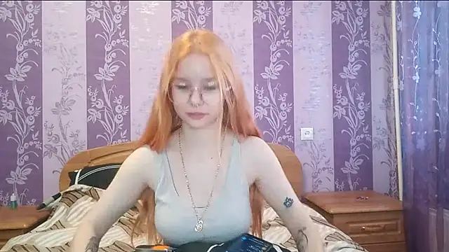 Snapshot of Lutangogansit chatting on September 2025 11:12:02 AM Lutangogansit online show from September 2025 11:12:02 AM